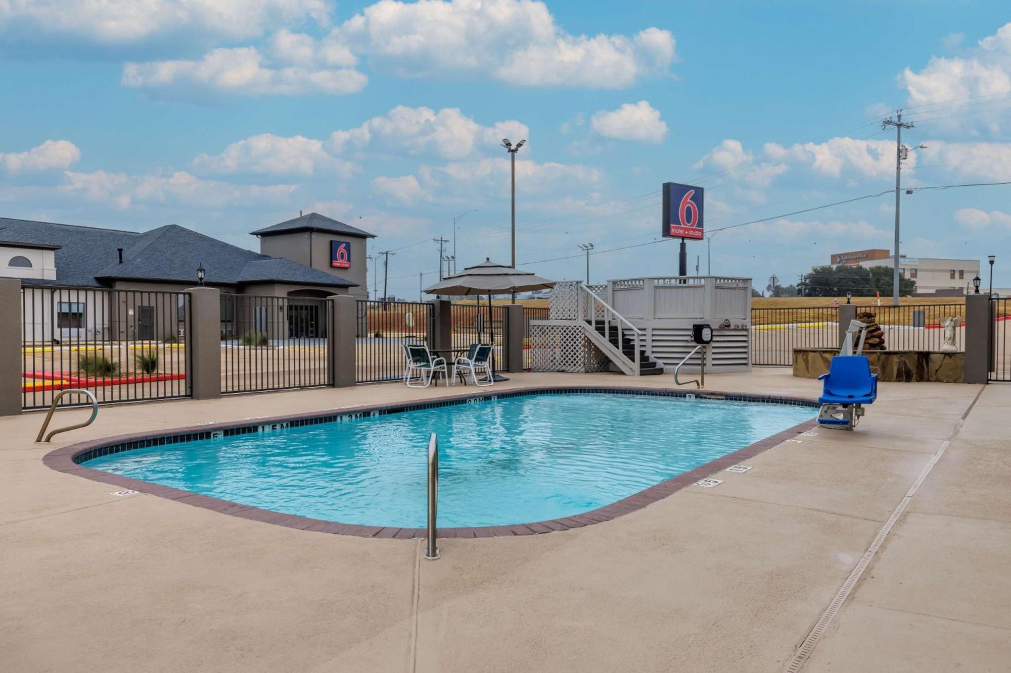 Motel 6-Brenham, Tx מראה חיצוני תמונה